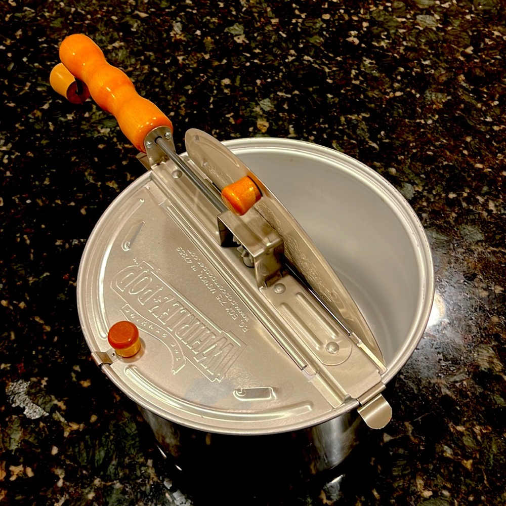 Whirley-Pop Stirring stovetop Popcorn Popper